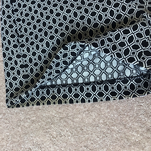 Banana Republic Hampton Fit Shorts - Picture 6 of 7